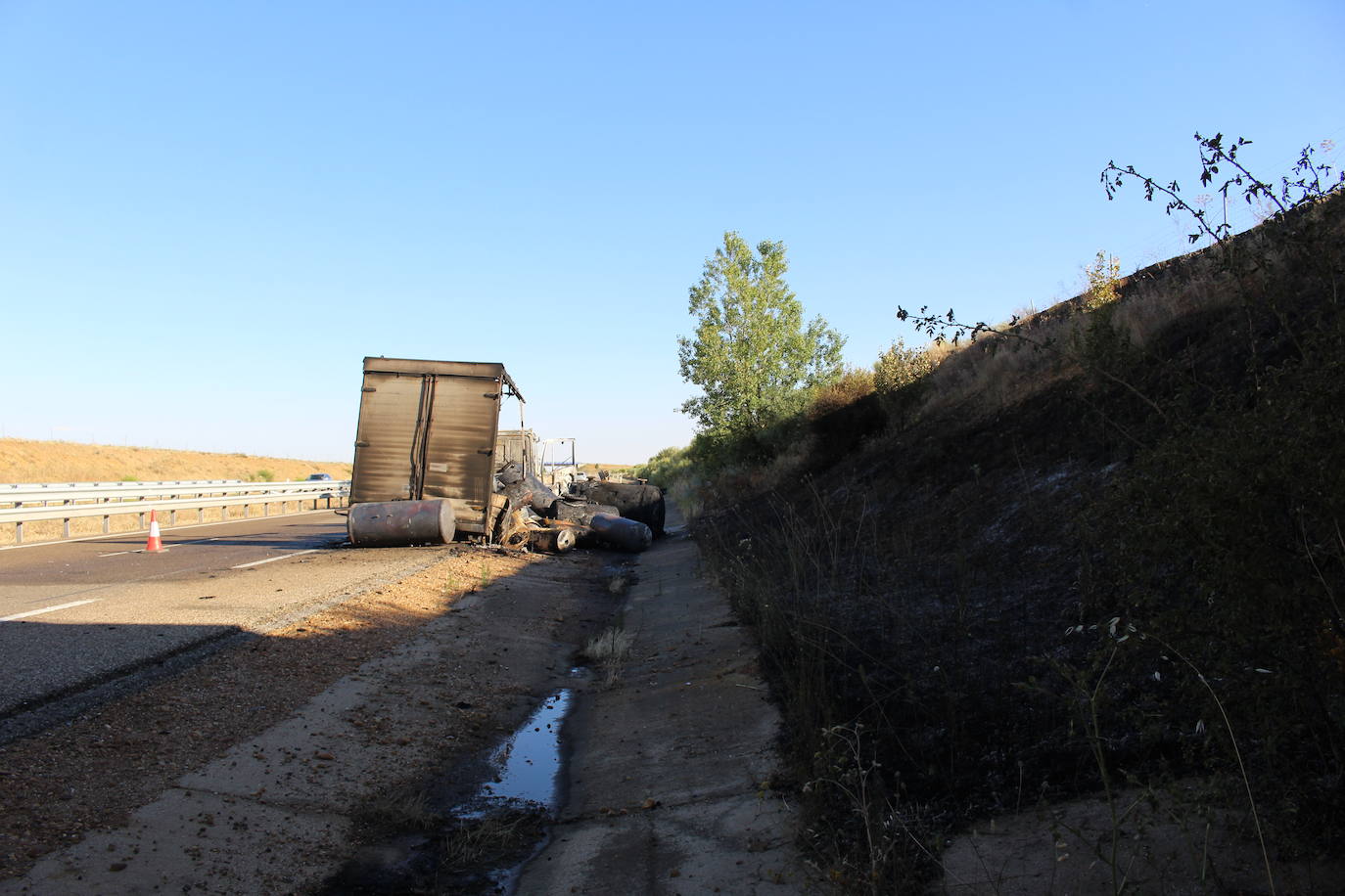 El suceso se ha producido en la tarde de este martes y hasta allí han tenido que acudir las fuerzas de seguridad para redirigir la situación.