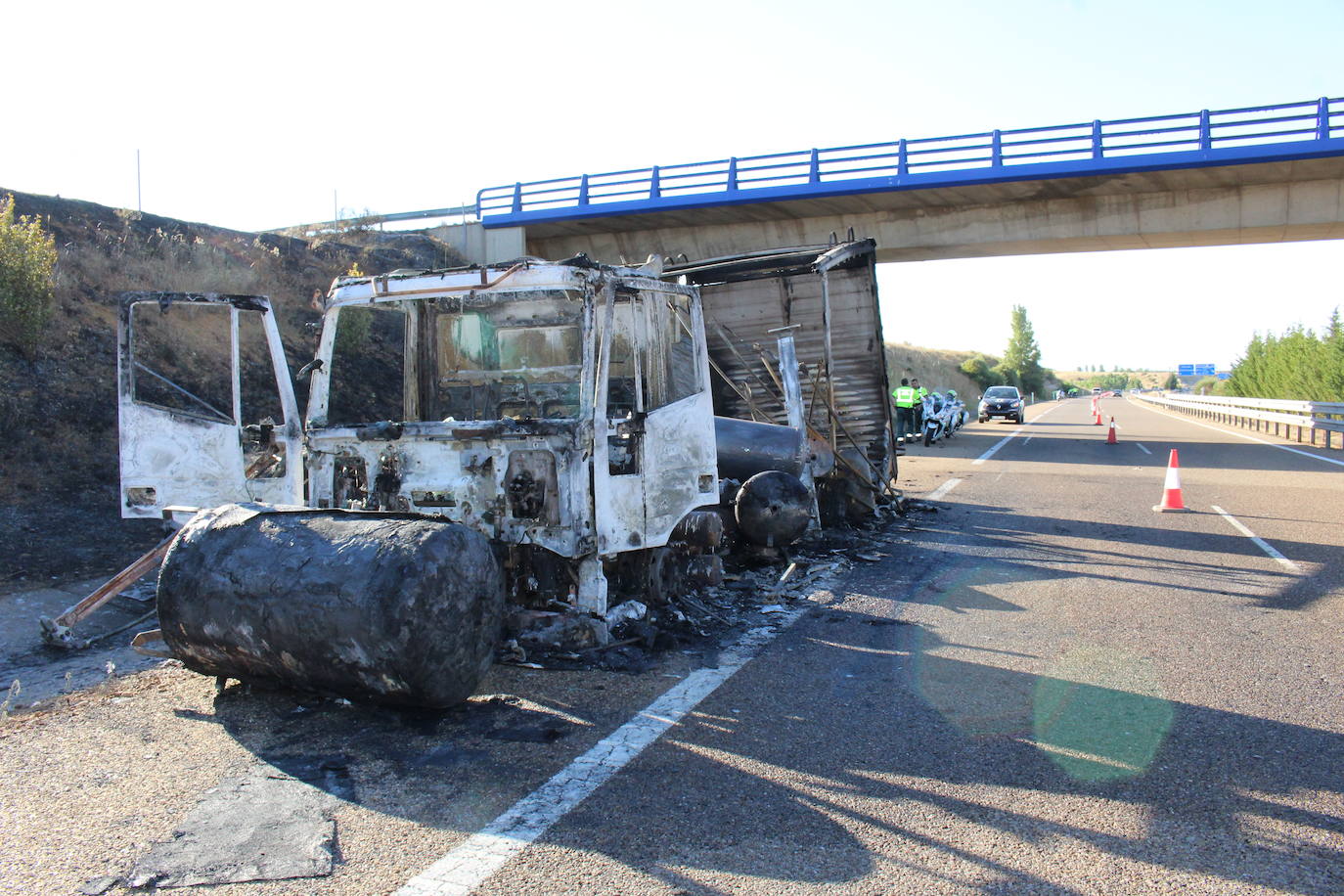 El suceso se ha producido en la tarde de este martes y hasta allí han tenido que acudir las fuerzas de seguridad para redirigir la situación.