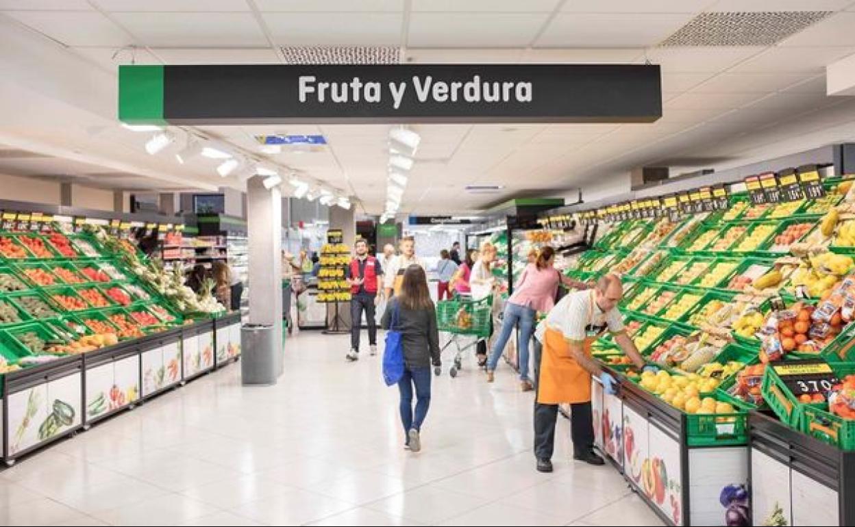 Interior de un supermercado de Mercadona. 