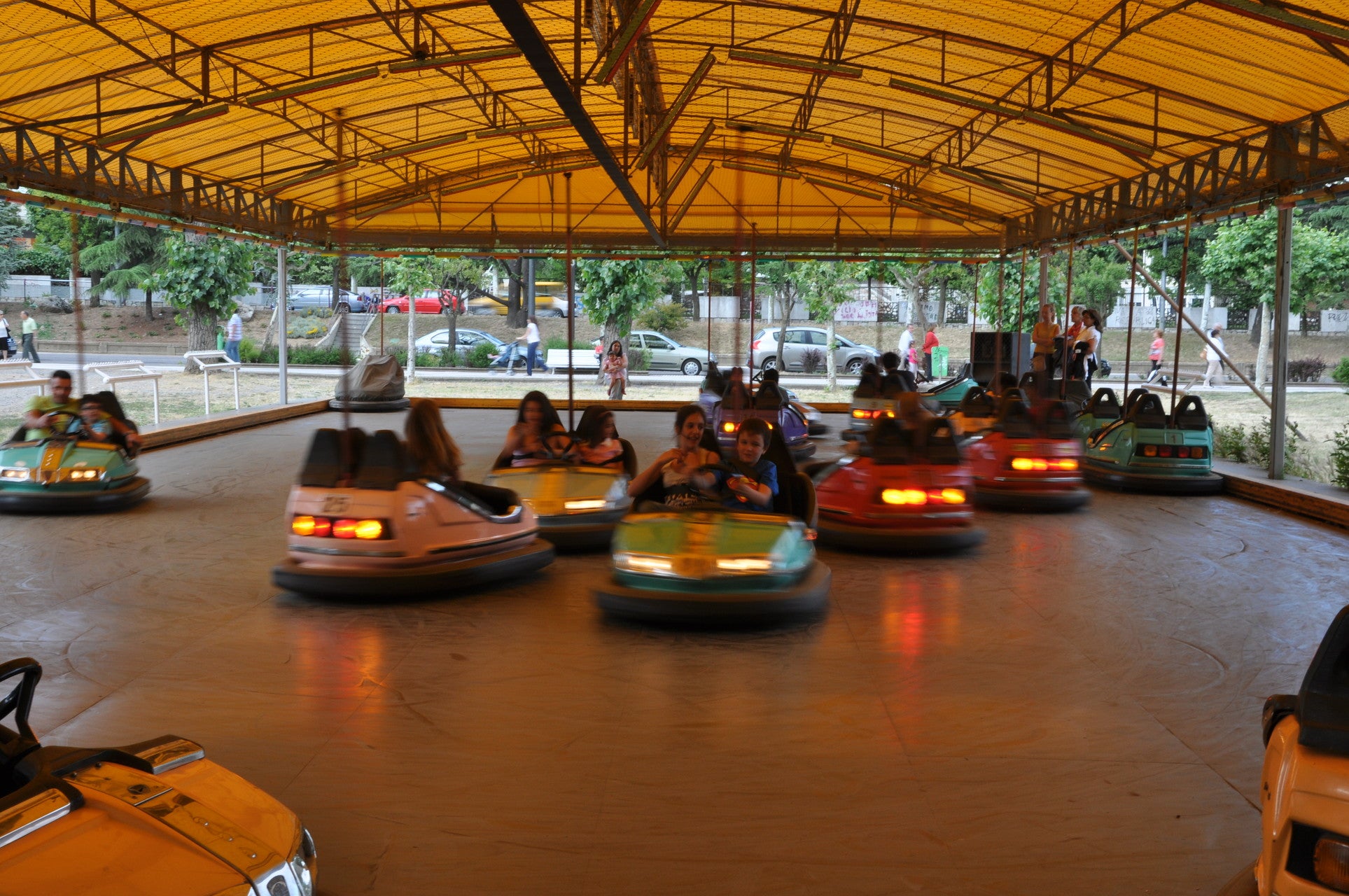 Fotos: Recuerdos y momentos de los coches de choque de Papalaguinda