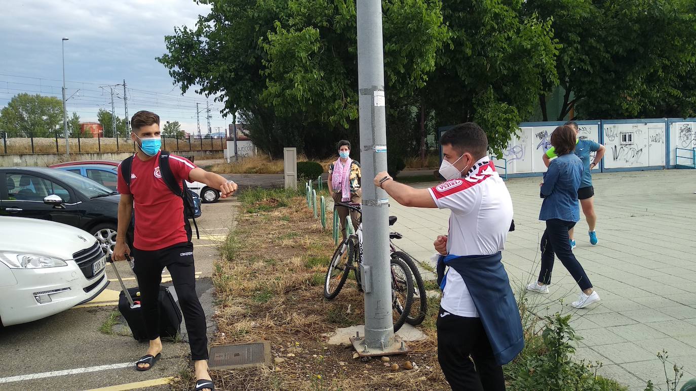 El equipo de José Manuel Aira recibe el cariño y el calor de la hinchada antes de viajar a tierras andaluzas.