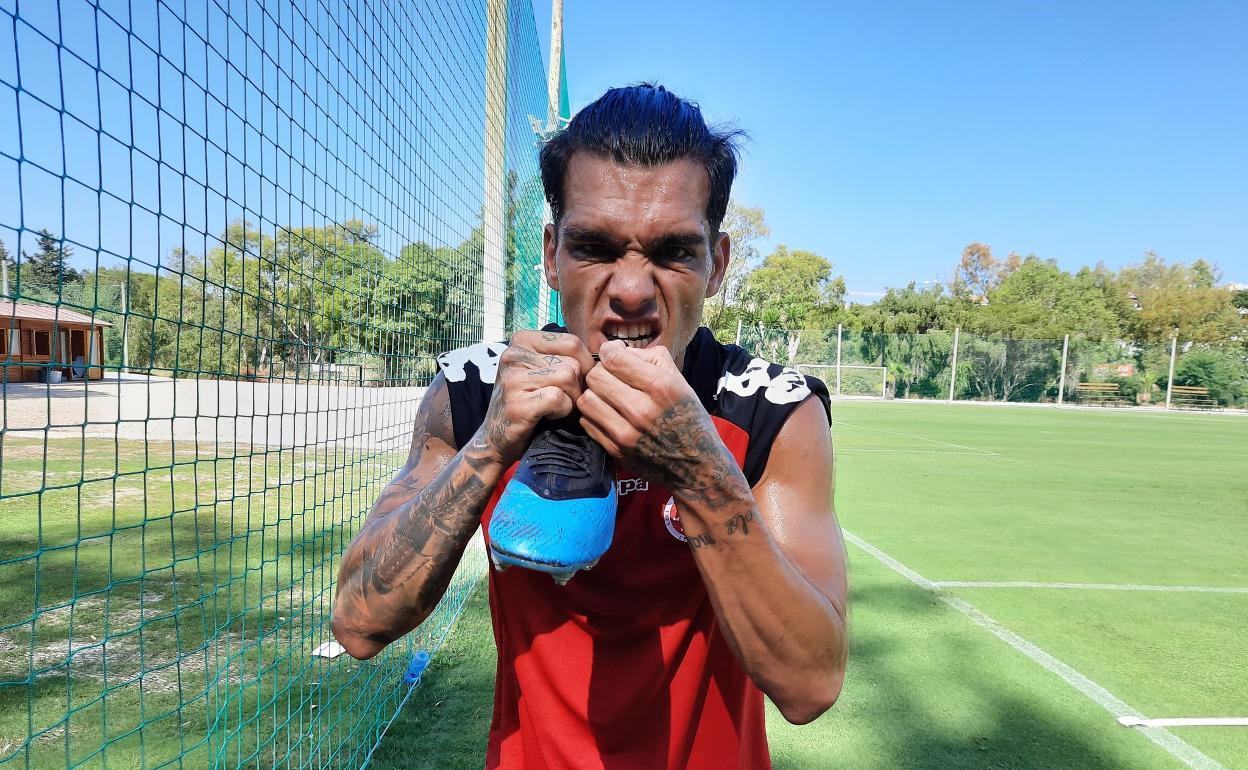 Samu Araujo, en los instantes previos al entrenamiento.