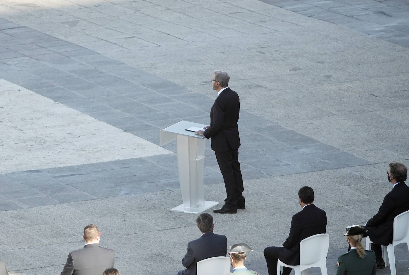 Homenaje de Estado a las víctimas de la Covid-19. Han tomado la palabra Felipe VI, una sanitaria y el hermano del periodista José María Calleja, fallecido por el coronavirus. 