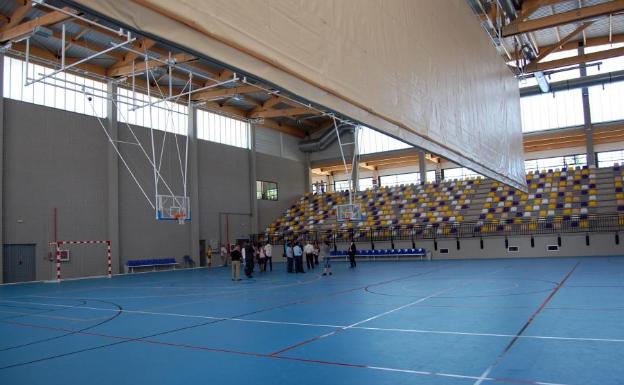 Los padres recogen a los niños del campus de balonmano de Soria tras el caso positivo de covid