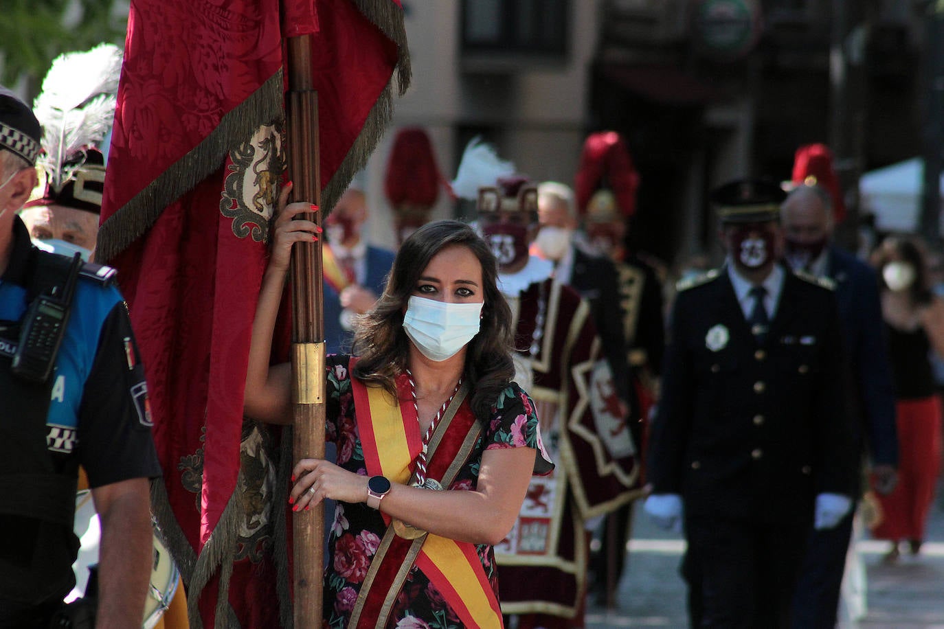 Celebración de Las Cabezadas; en la imagen, la Corporación Municipal sale en comitiva desde la plaza San Marcelo para dirigirse al atrio de San Isidoro