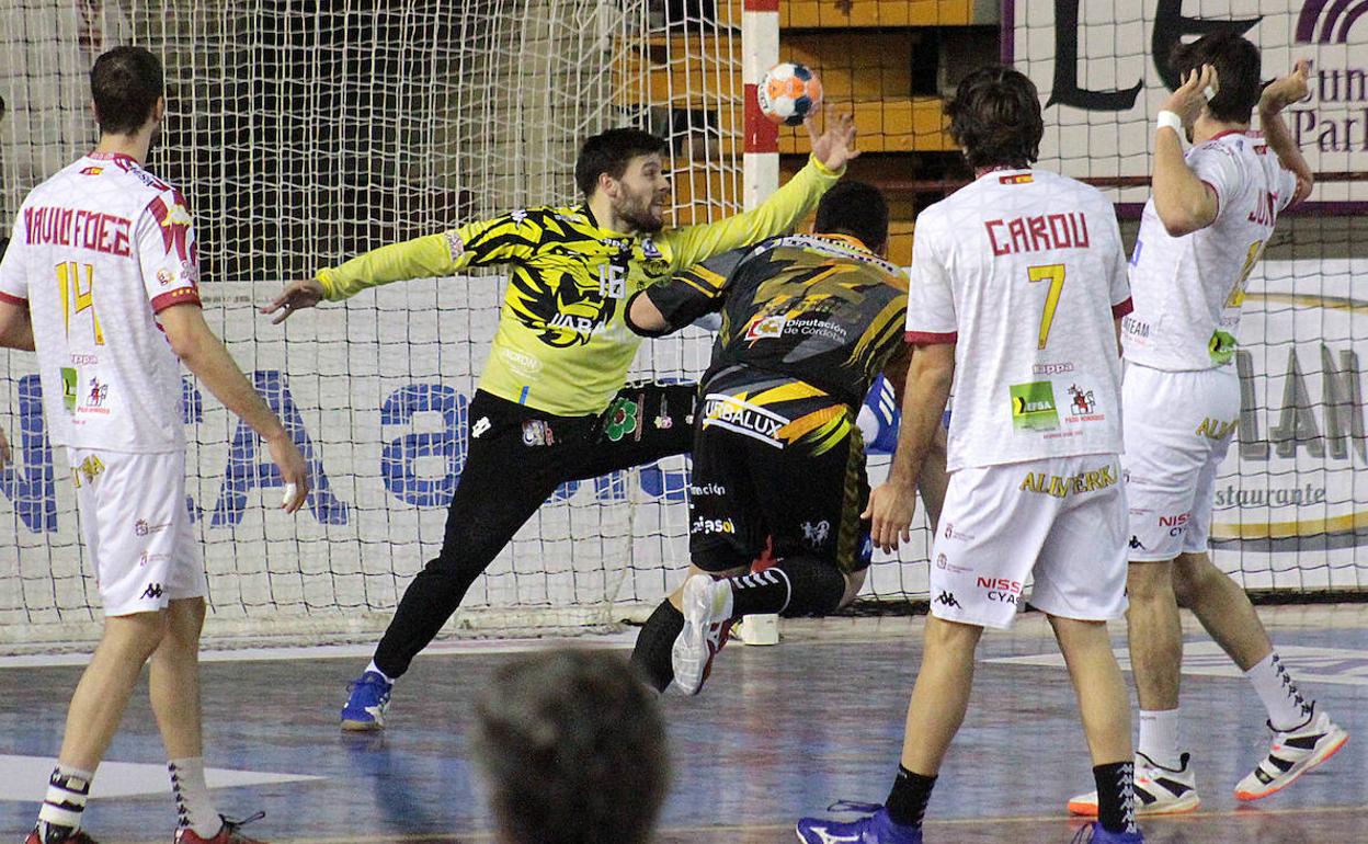 Slavic, en un partido con el Abanca Ademar.