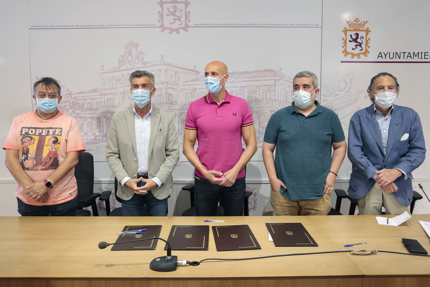 Fotos: Firma del Diálogo Social en el Ayuntamiento de León