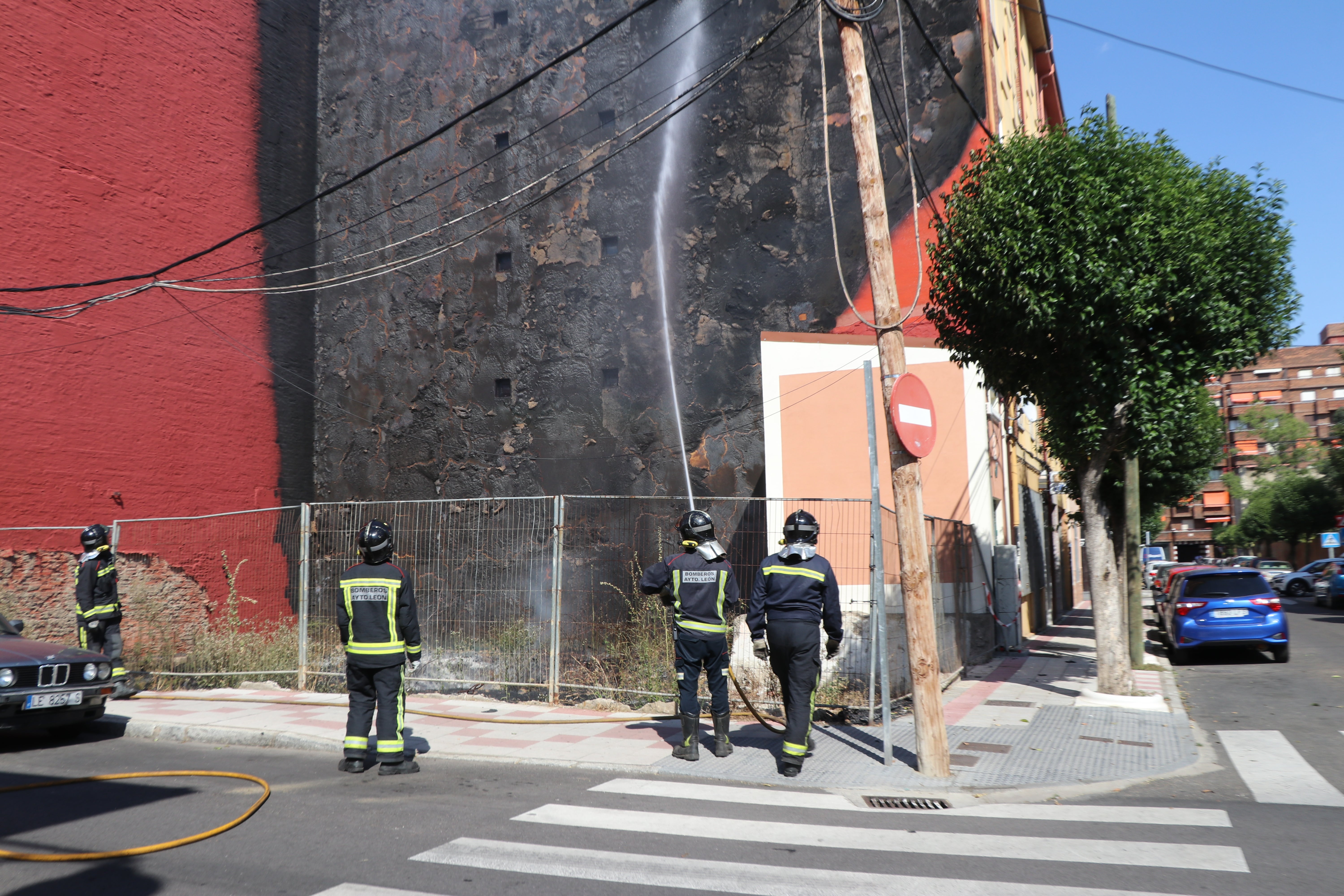 El incendio aparentaba mayor gravedad en los primeros momentos. 