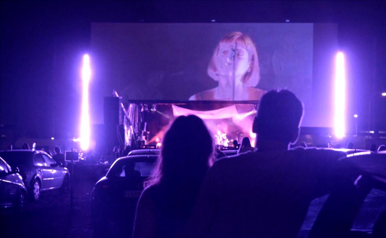 El cine en coche, una experiencia de lo más entretenida para el mes de agosto.