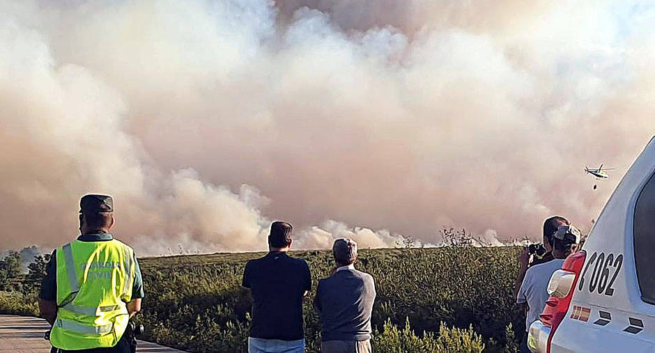 Fotos: Incendio forestal en Gallegos del Río (Zamora)