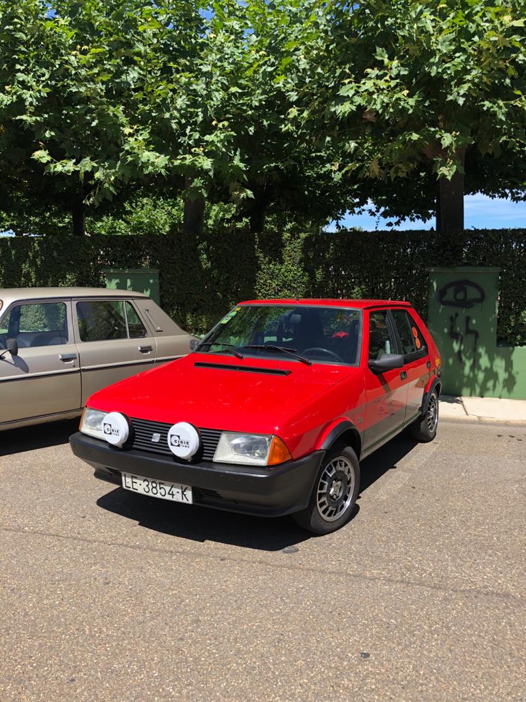 Los coches clásicos reinan en Santa María. 