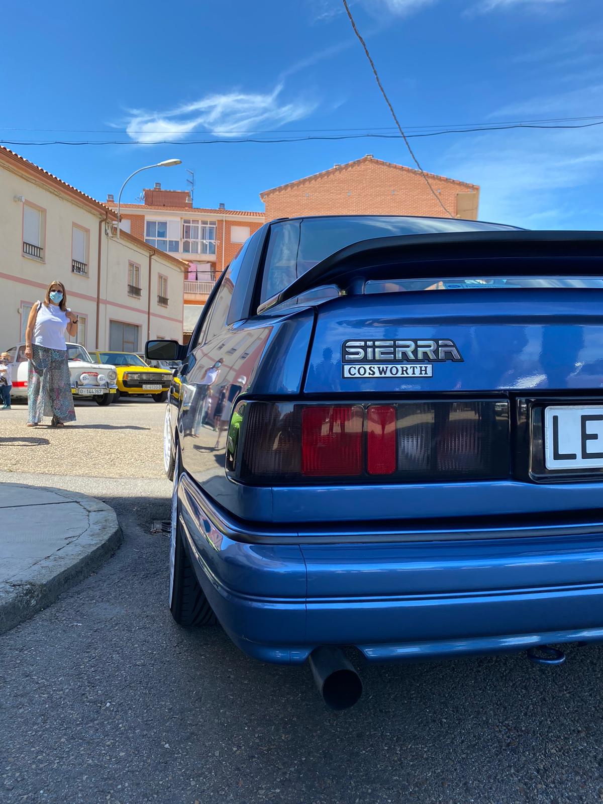 Los coches clásicos reinan en Santa María. 