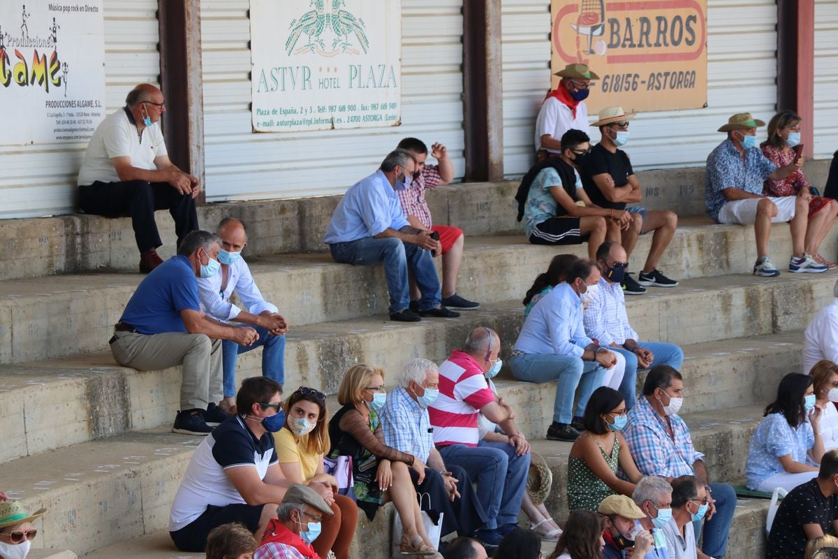 Astorga vive uno de los pocos festejos taurinos de la comunidad.