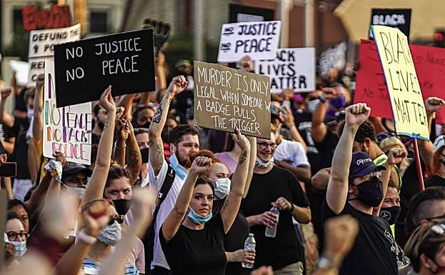 Una protesta en la localidad de Kenosha, en Wisconsin, por el tiroteo policial a Jacob Blake.