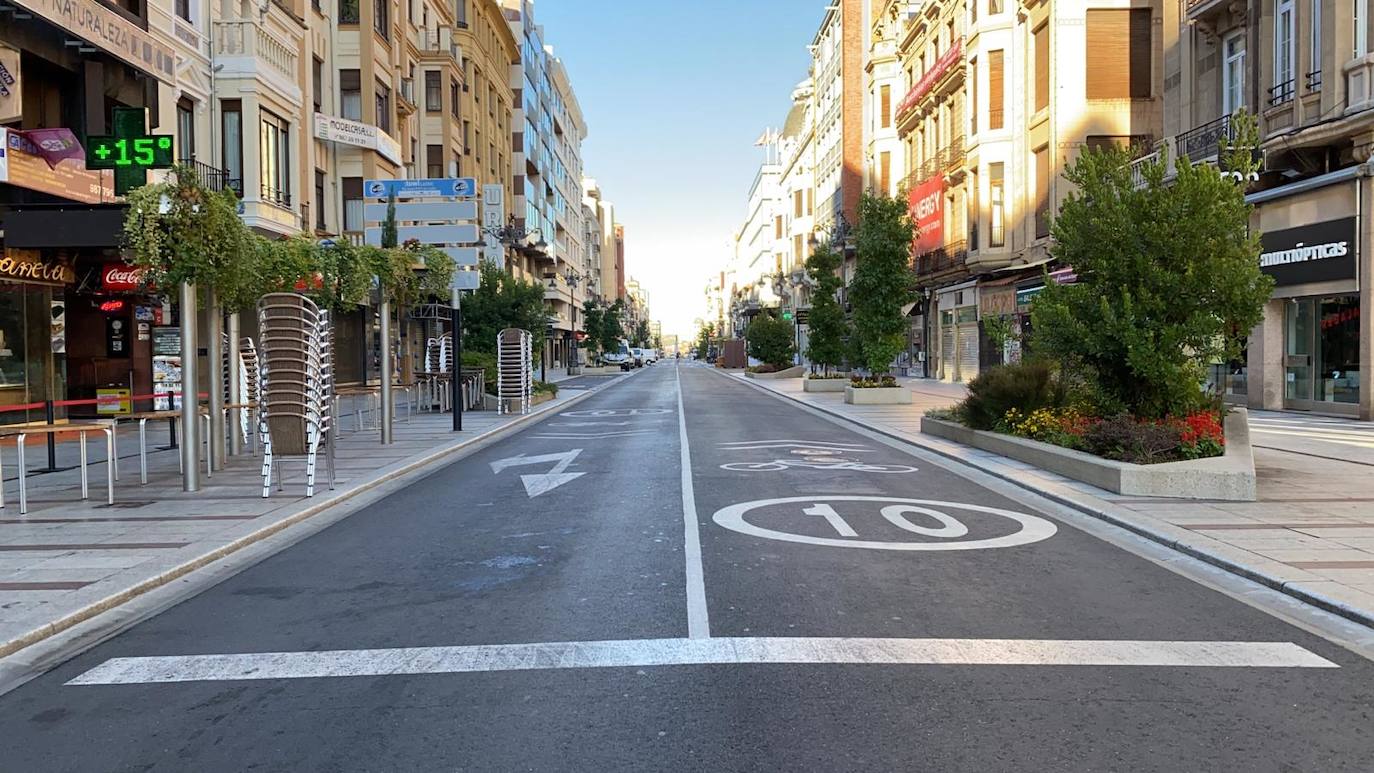 Inicio de las obras de peartonalización en la avenida de Ordoño II de León