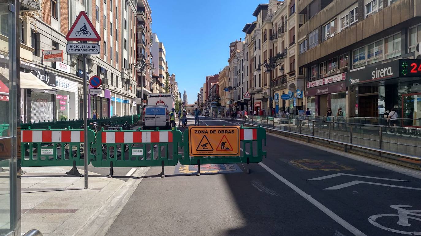 Inicio de las obras de peartonalización en la avenida de Ordoño II de León