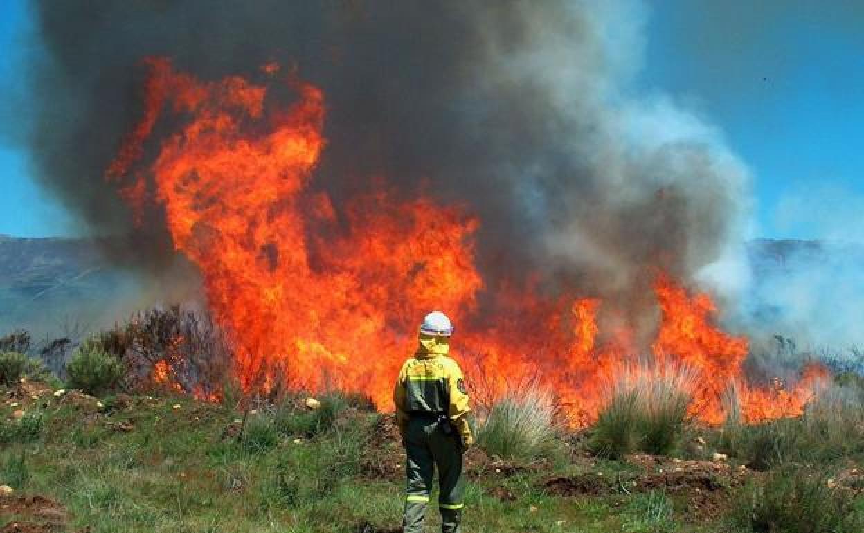 Imagen de archivo de un incendio.