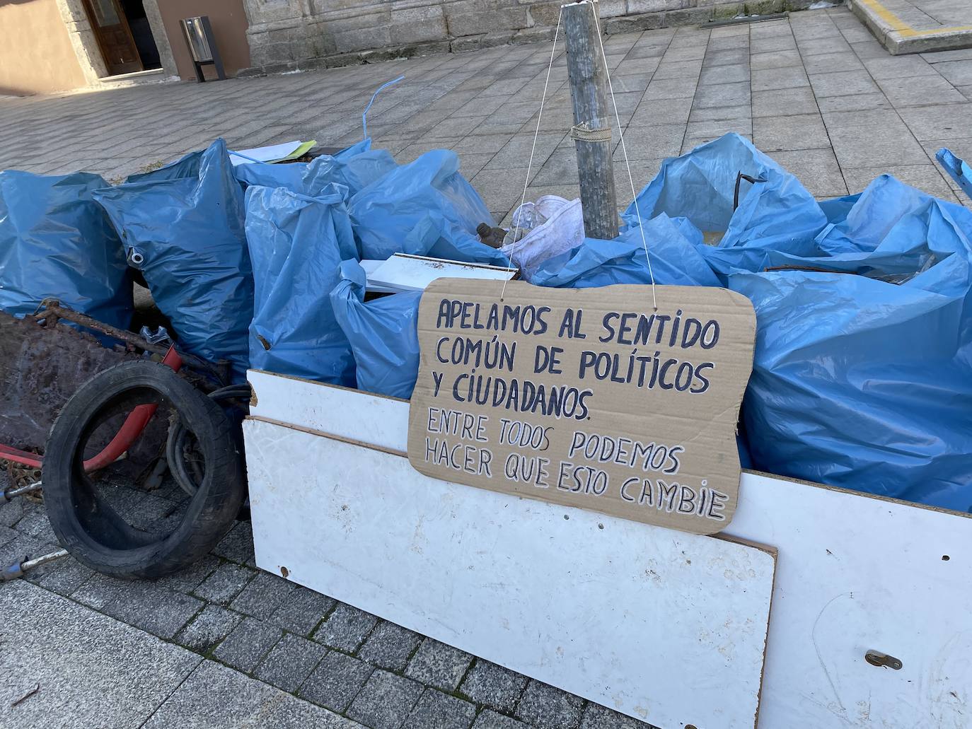 Fotos: Proyecto Orbanajo recoge 200 kilos de basura en el Sil