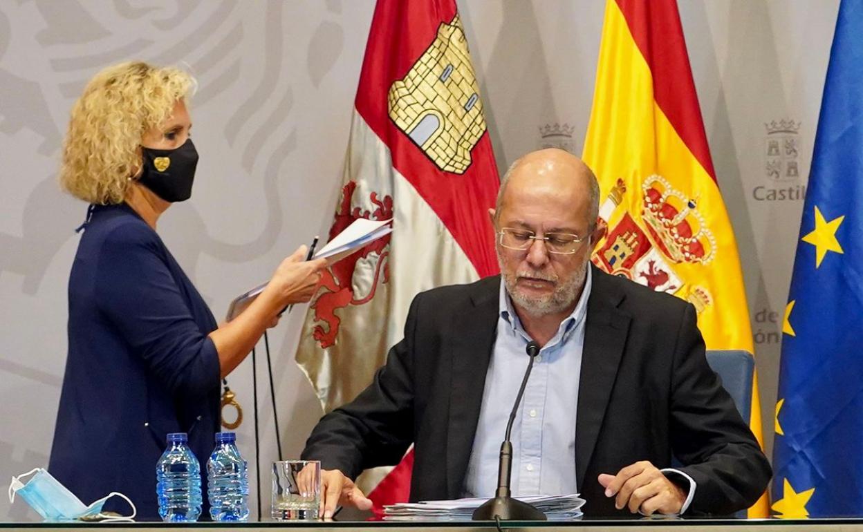 Verónica Casa y Francisco Igea, durante la rueda de prensa de este martes.