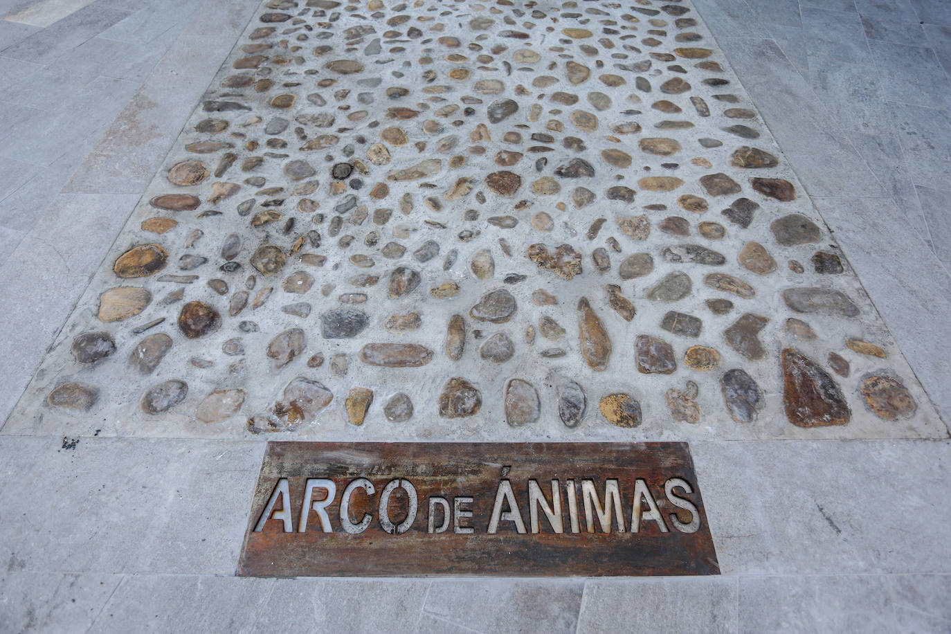 El alcalde de León visita las actuaciones en Arco de Ánimas y Legio VII.