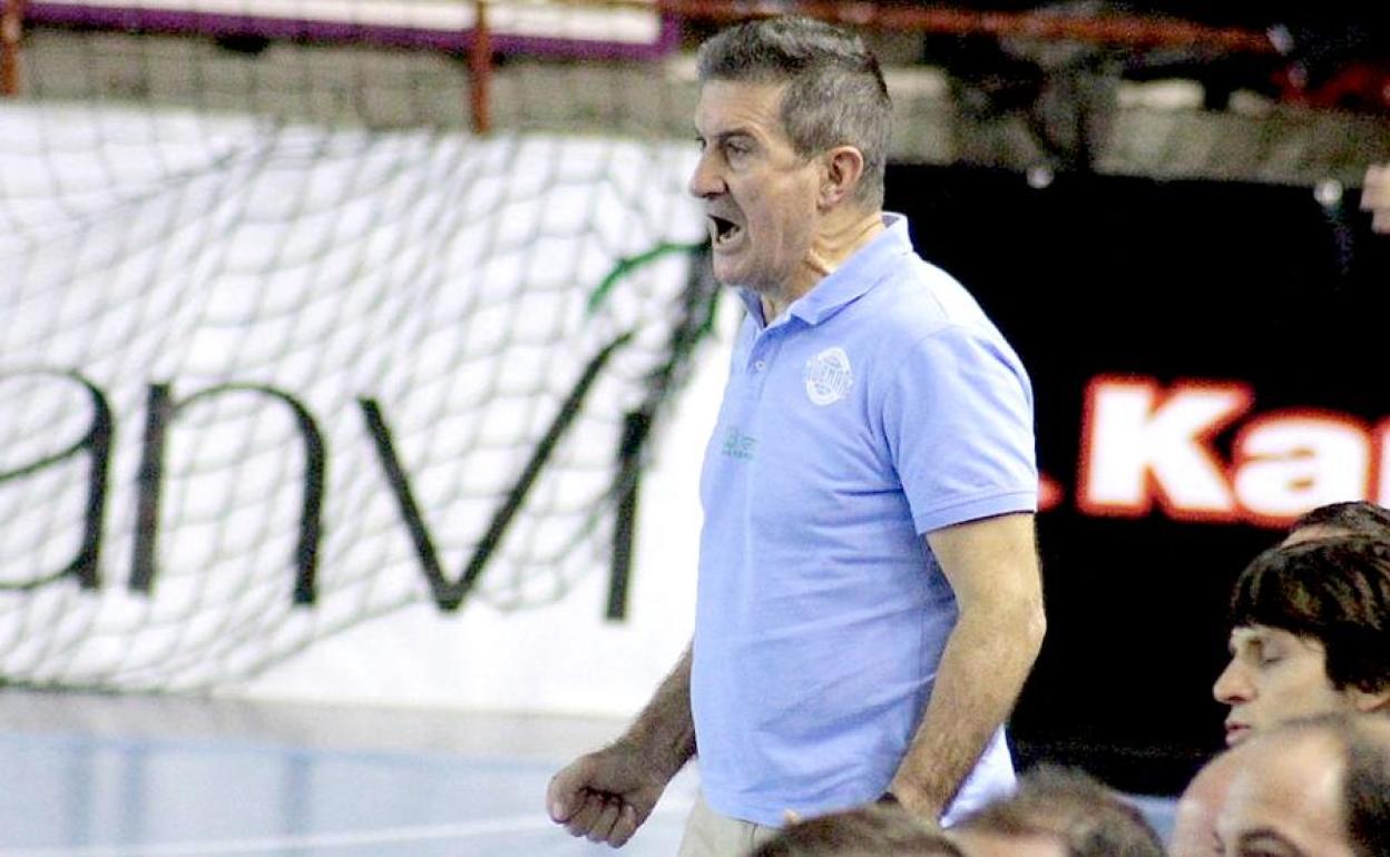 Cadenas, entrenador del Ademar.