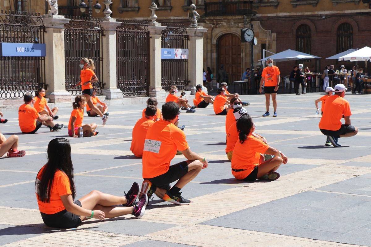 La carrera A Santiago Contra el Cáncer ha llegado este domingo a su destino, este año, sin salir de León.