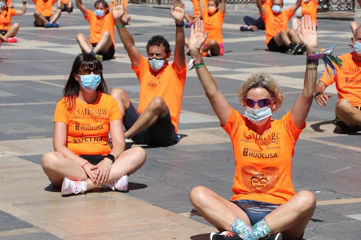 La carrera A Santiago Contra el Cáncer ha llegado este domingo a su destino, este año, sin salir de León.