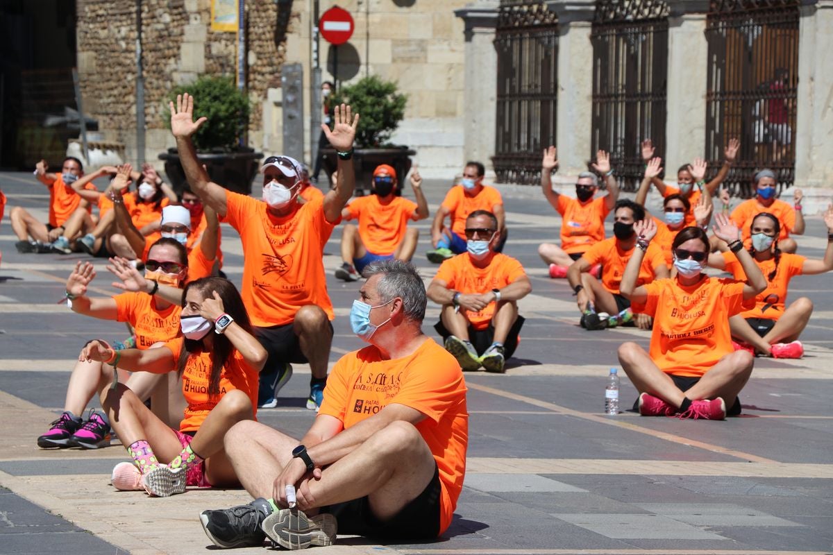 La carrera A Santiago Contra el Cáncer ha llegado este domingo a su destino, este año, sin salir de León.