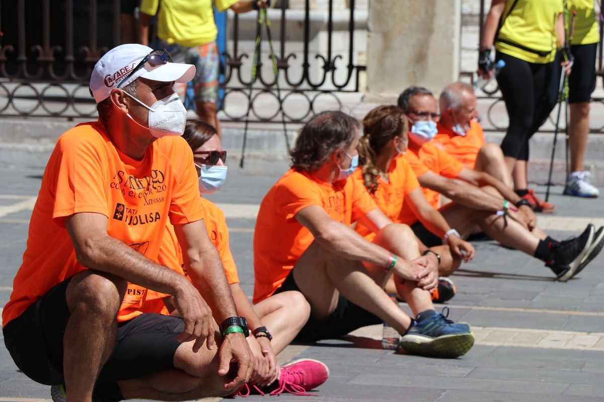 La carrera A Santiago Contra el Cáncer ha llegado este domingo a su destino, este año, sin salir de León.