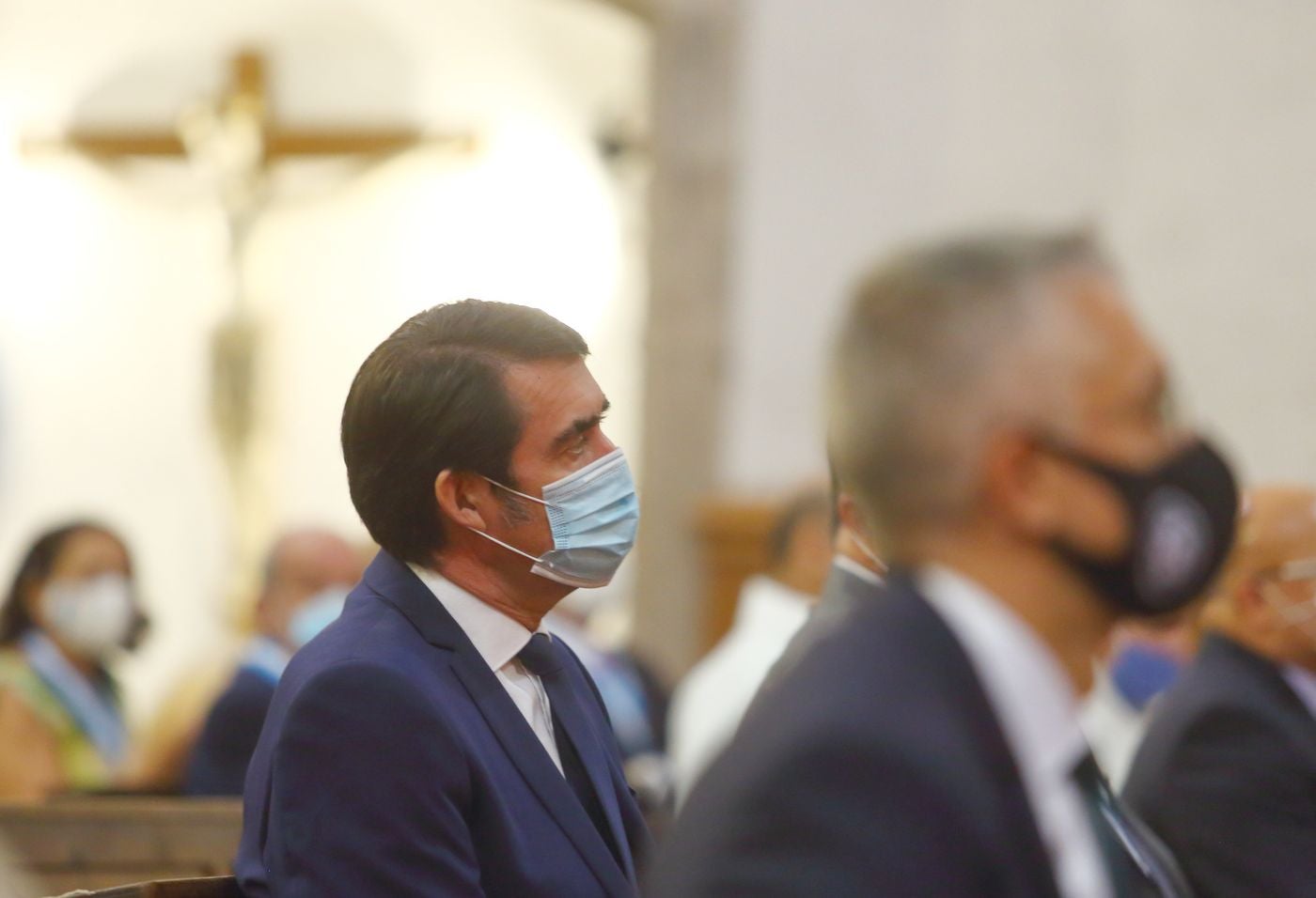 El jefe de Urgencias del Hospital del Bierzo, José Ramón Casal; el consejero de Fomento y Medio Ambiente, Juan Carlos Suárez-Quiñones; el presidente de la Diputación de León, Eduardo Morán, el presidente del Consejo Comarcal del Bierzo, Gerardo Álvarez Courel; el alcalde de Ponferrada, Olegario Ramón; y el subdelegado del Gobierno en León, Faustino Sánchez, durante el acto institucional con motivo del Día del Bierzo.