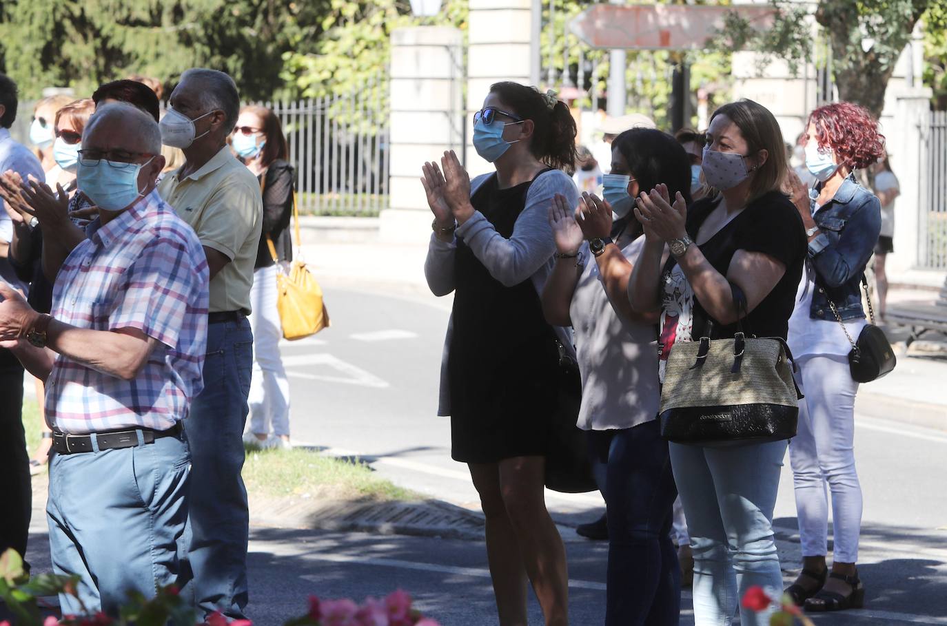 Ponferrada despide a la enfermera del hospital del Bierzo, Belén Mato, fallecida a causa del Covid-19.