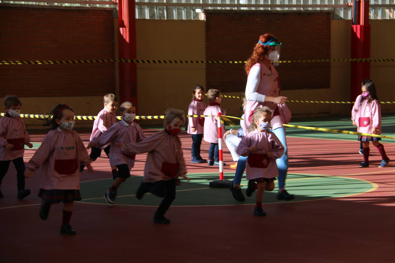 Los pequeños de Infantil y Primaria han regresado a las clases en el curso más atípico.