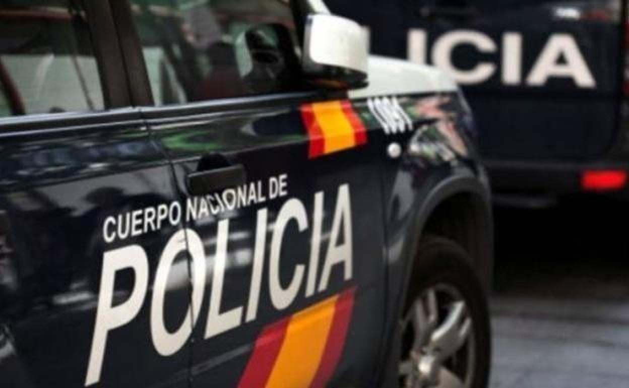Imagen de un coche patrulla de la Policía Nacional.
