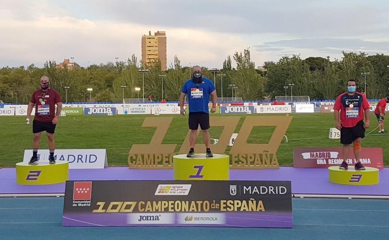 Podio del peso masculino.