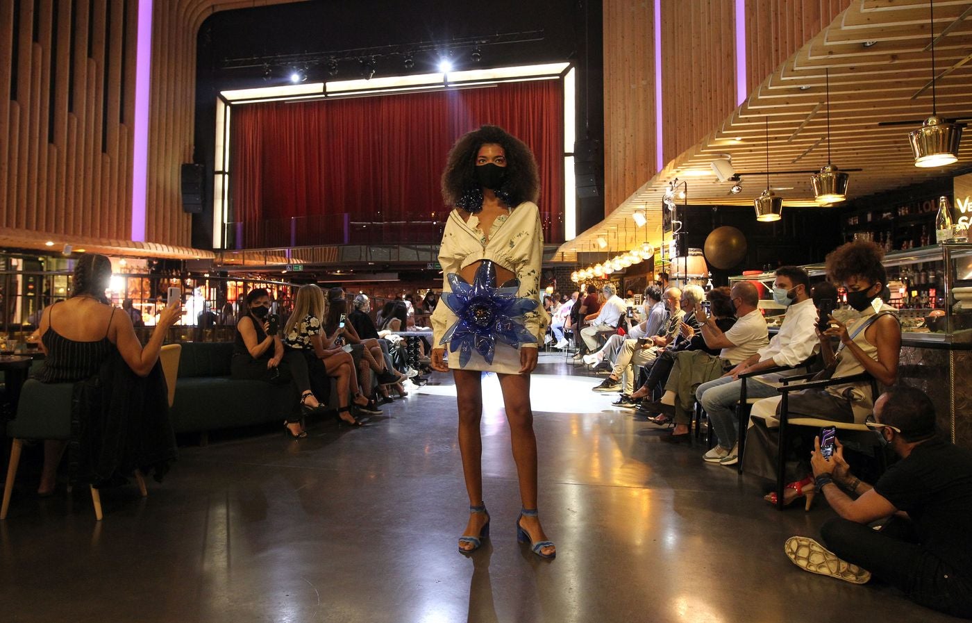 La leonesa María Lafuente reivindica con su colección Kintsugi el arte de la resiliencia en la Mercedes Fashion Week de Madrid. 