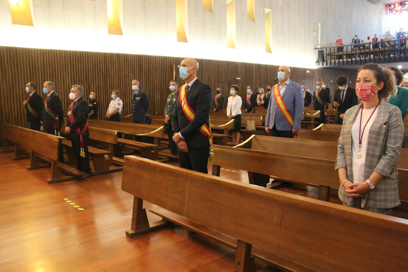 La Virgen del Camino recibe honores bajo estrictas medidas sanitarias.