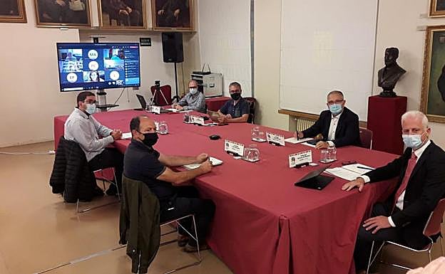 Reunión telemática mantenida este viernes en Logroño.