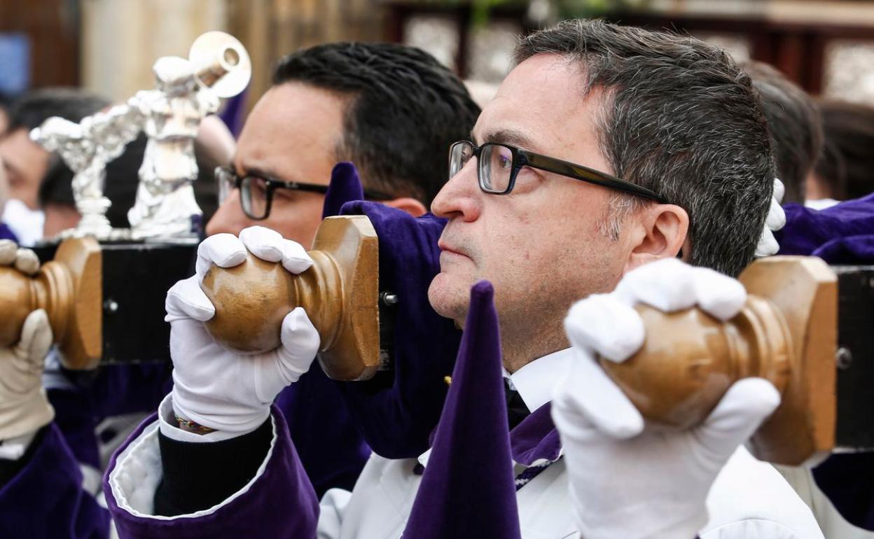 Manuel Ángel Fernández durante la Procesión de 'El Encuentro' del Domingo de Resurreción