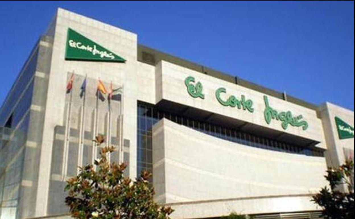 Fachada del Corte Inglés de León.