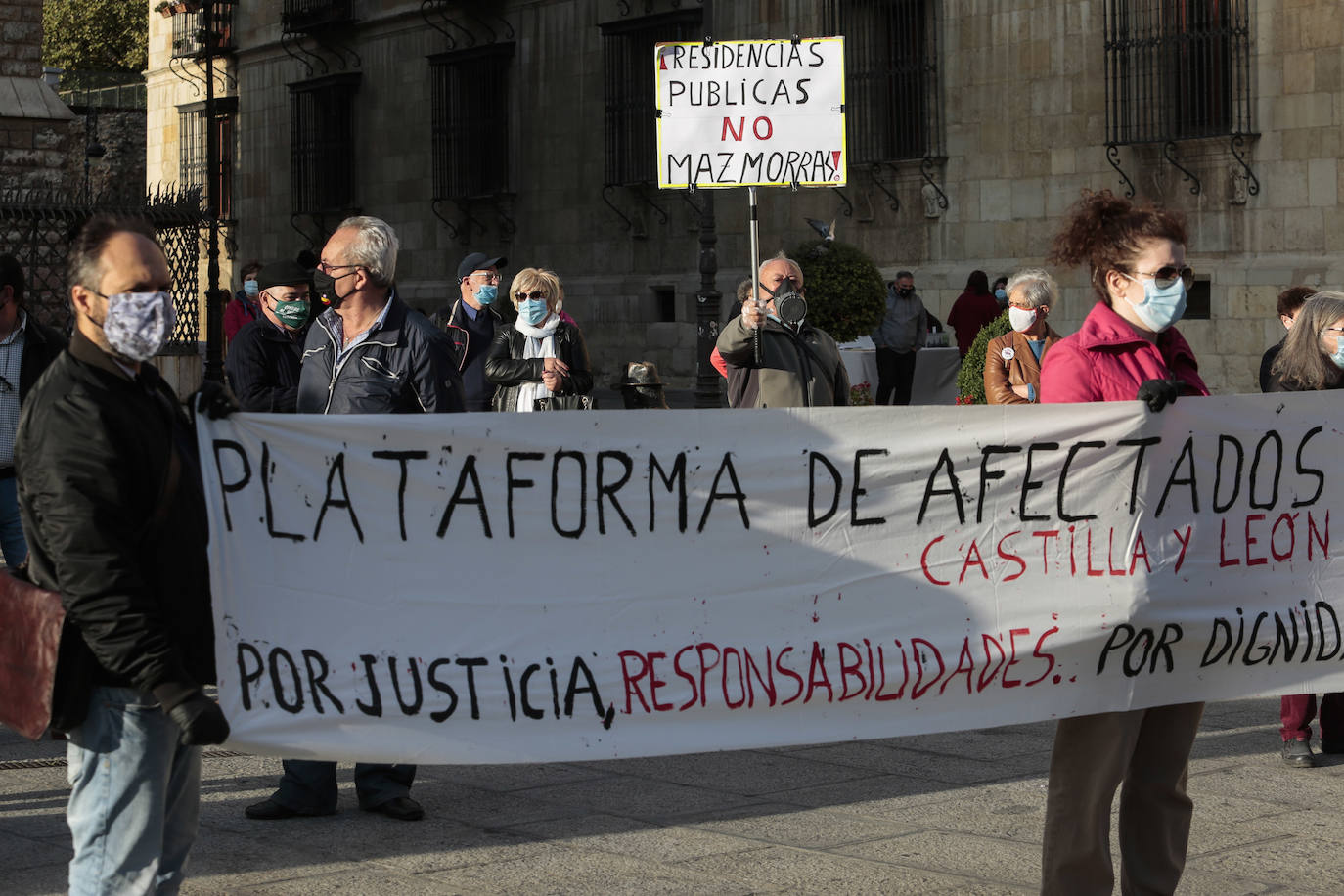 Una de las pancartas que pudieron verse en la tarde del domingo. 