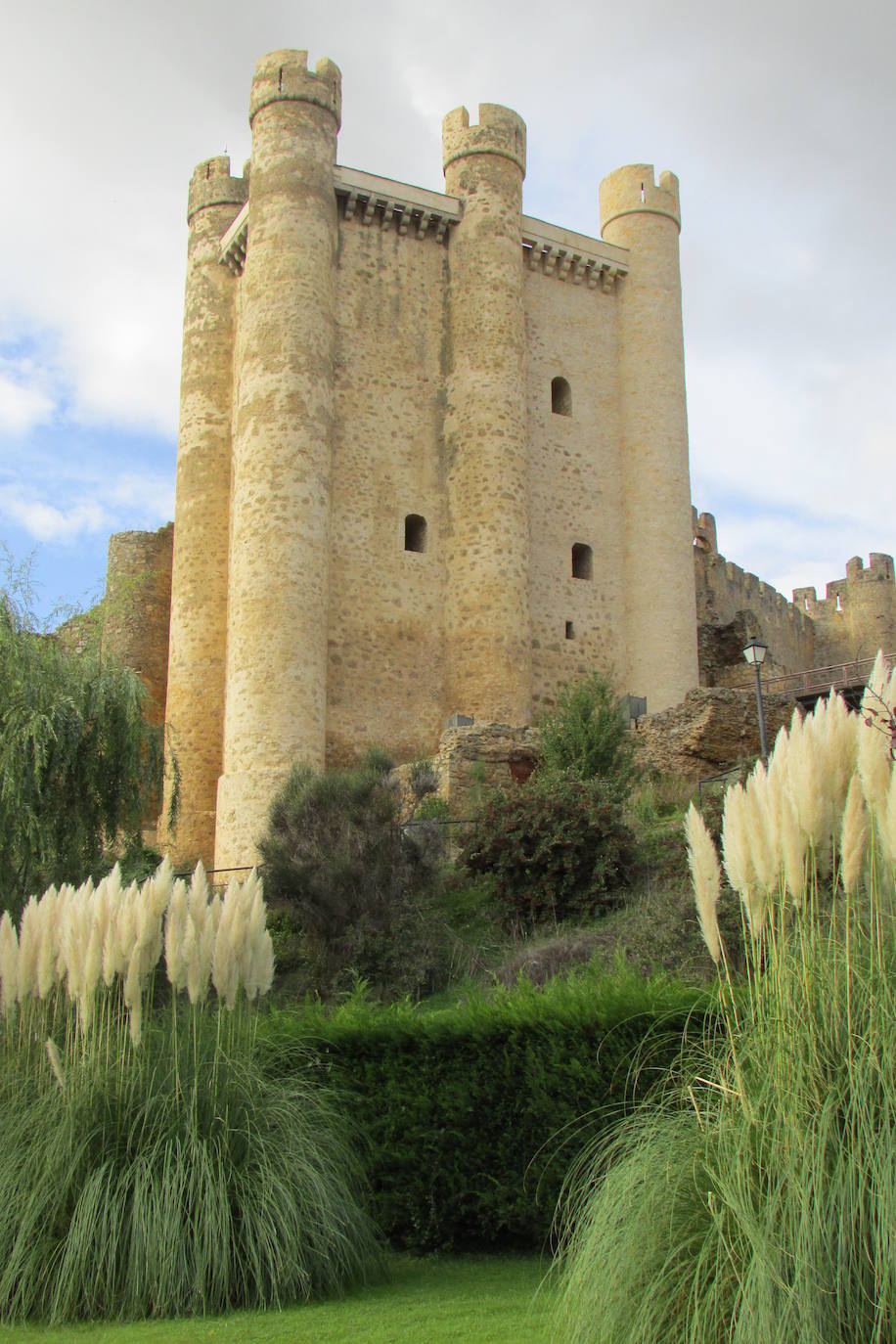 El Consorcio Provincial de Turismo y Leonoticias realizan un recorrido por Valencia de Don Juan, Toral De Los Guzmanes y Valderas tres localidades con valor histórico y tradicional incalculable 