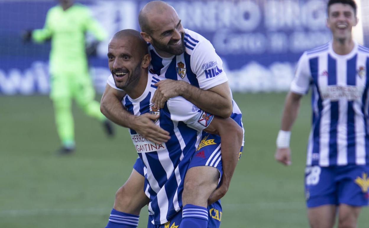 Paris celebra su gol ante el Rayo.