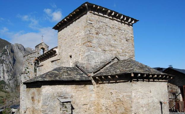 Iglesia mozárabe de Peñalba de Santiago.