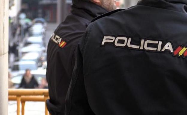 Detenido por amenazar de muerte y agredir a dos agentes en León capital