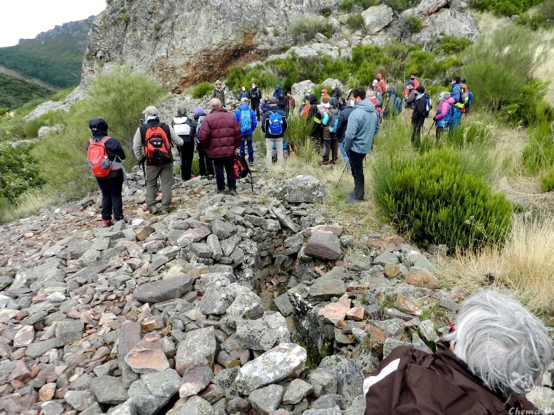 Trincheras en la Peña Morquera.