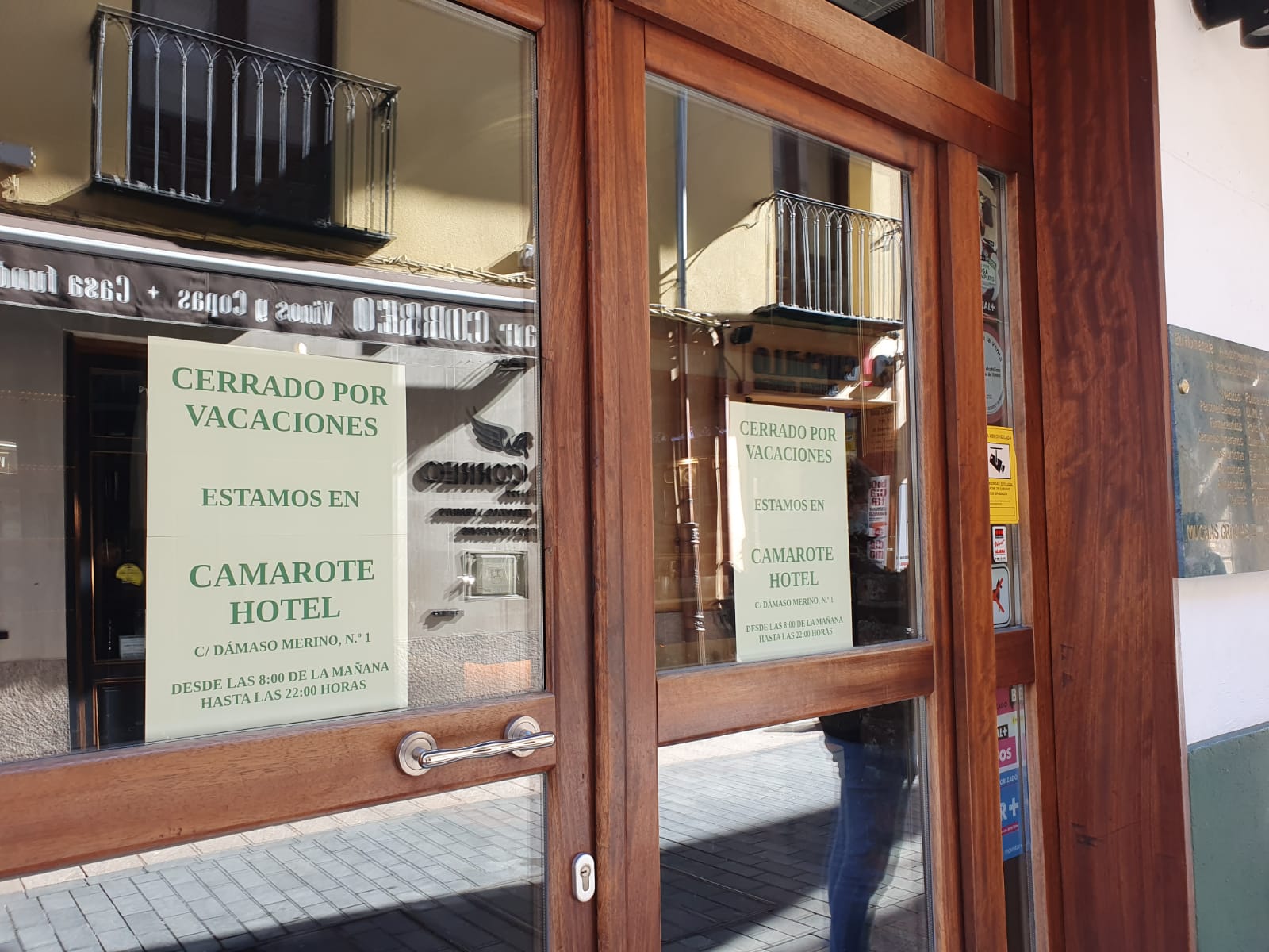 Las consumiciones en barra se han suprimido en la hostelería durante al menos 14 días por el confinamiento de la capital leonesa