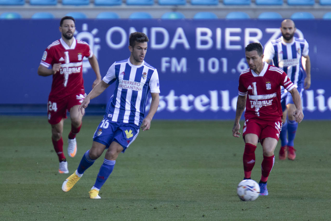 El equipo berciano vio rota su racha de triunfos en un partido donde su rival fue mejor.