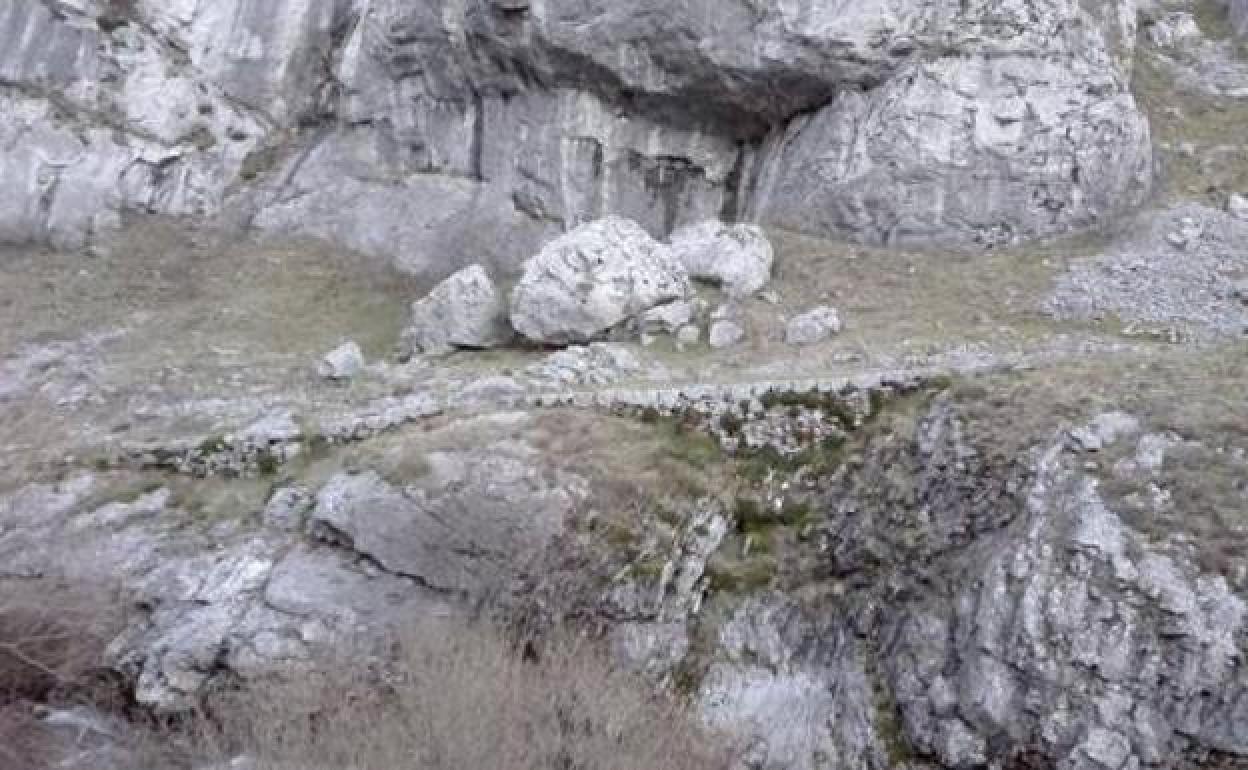 Un tramo de la Calzada Romana del valle del Curueño.