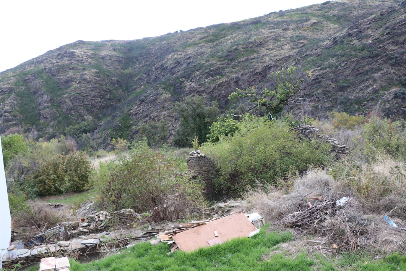 Esta zona de la provincia de León todavía recuerda cómo las llamas acabaron con más de 10.000 hectáreas.