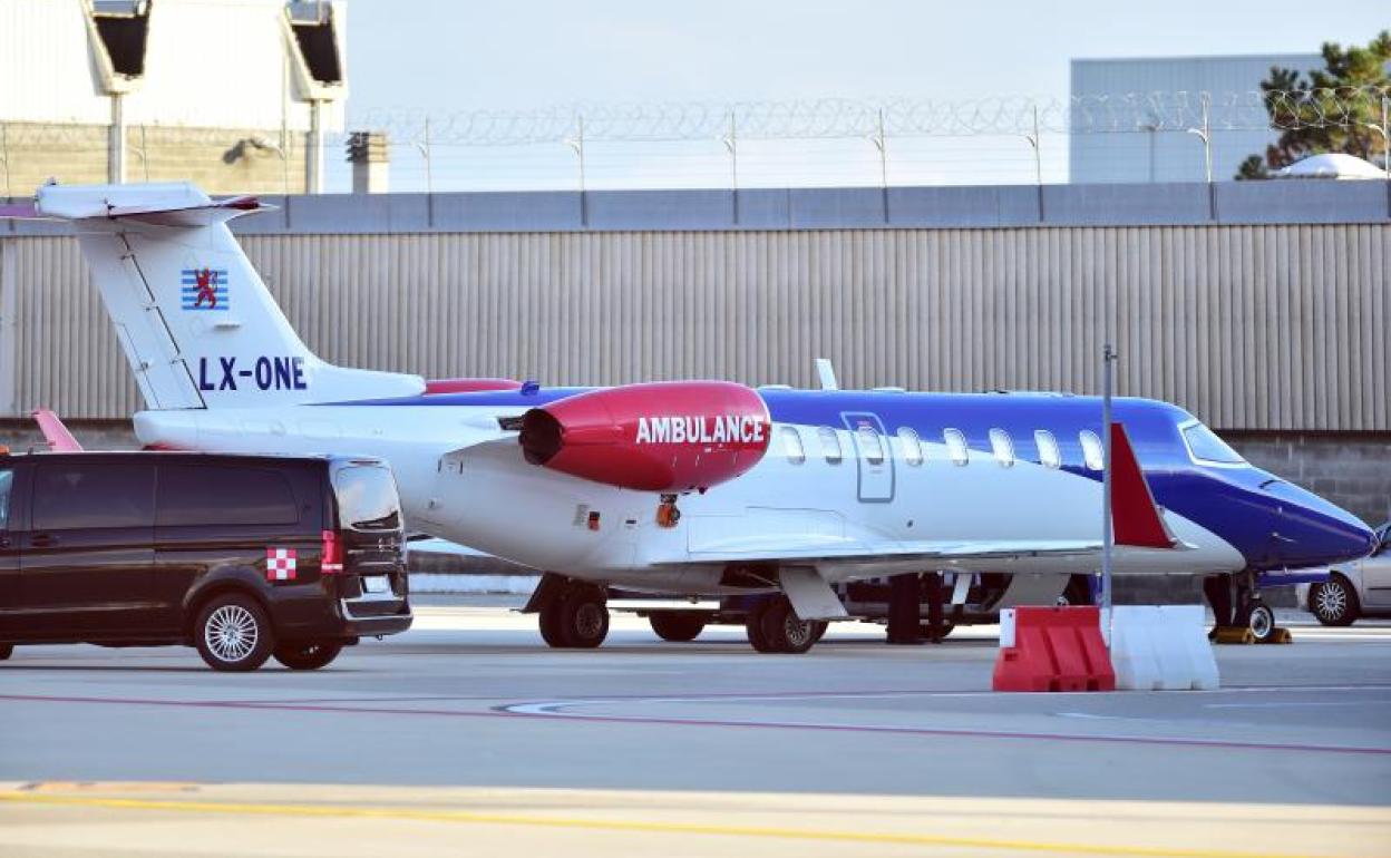 Avión ambulancia en el que Cristiano Ronaldo ha volado de Portugal a Italia.